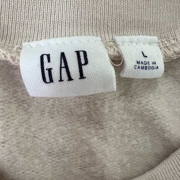 Women’s Gap Sweatshirt - Picture 2 of 2